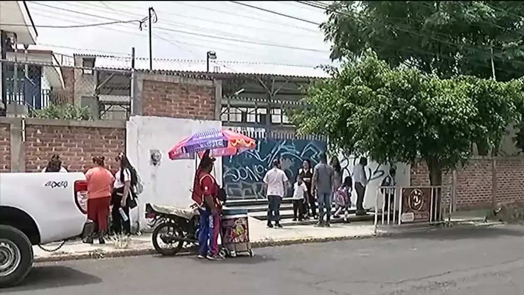 Estudiantes intoxicados en Tlaquepaque: Alumna les dio Droga a 8 Compañeros | N+