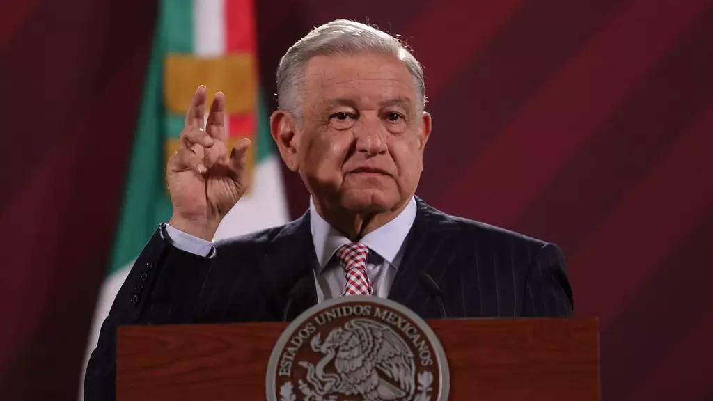 AMLO Anuncia Informe Público de Sedena sobre Caso Ayotzinapa