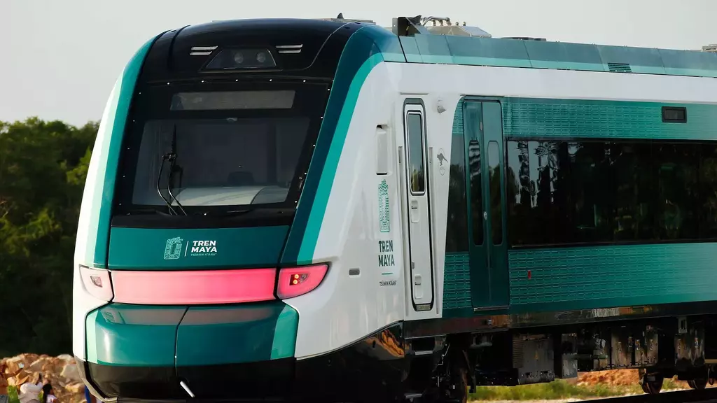 AMLO Presenta Avances del Tren Maya