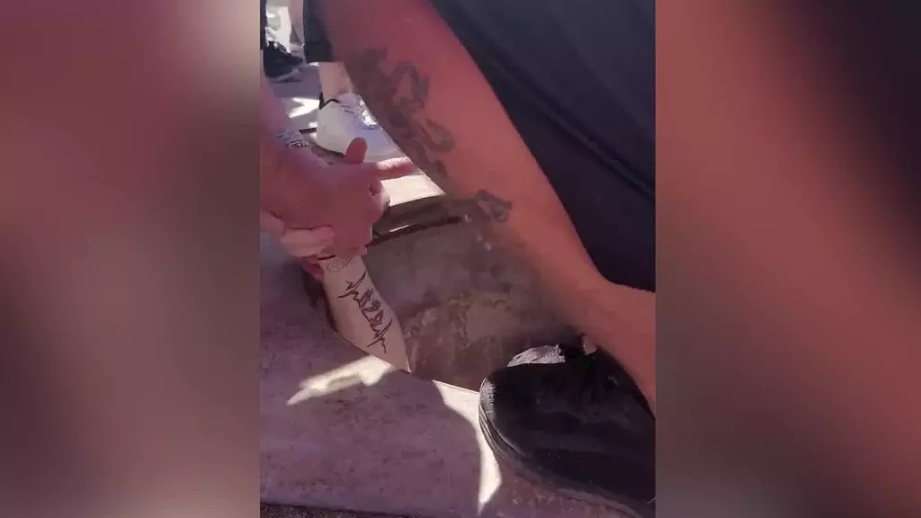 Fans de Taylor Swift se Cuelan por Alcantarillas para Entrar a Concierto