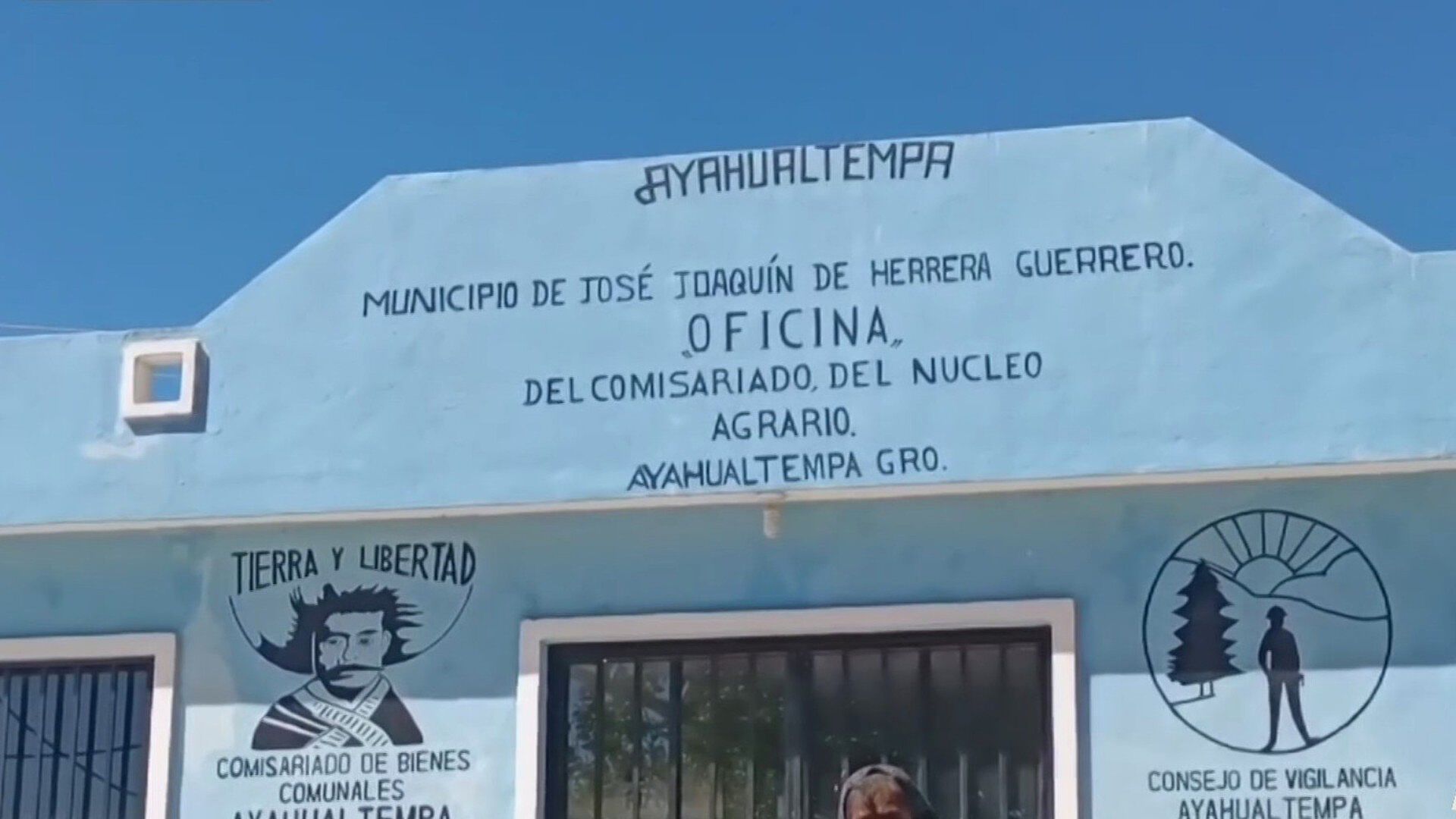 FOTO: Ayahualtempa, en Polémica por Sumar Niños a la Policía Comunitaria