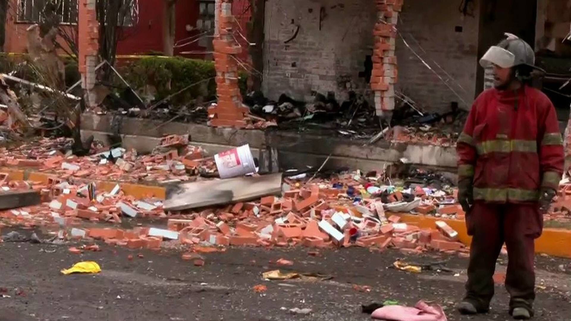 Foto: Un Muerto y 14 Lesionados Deja Explosión en la Unidad Habitacional Tepozanes, Edomex