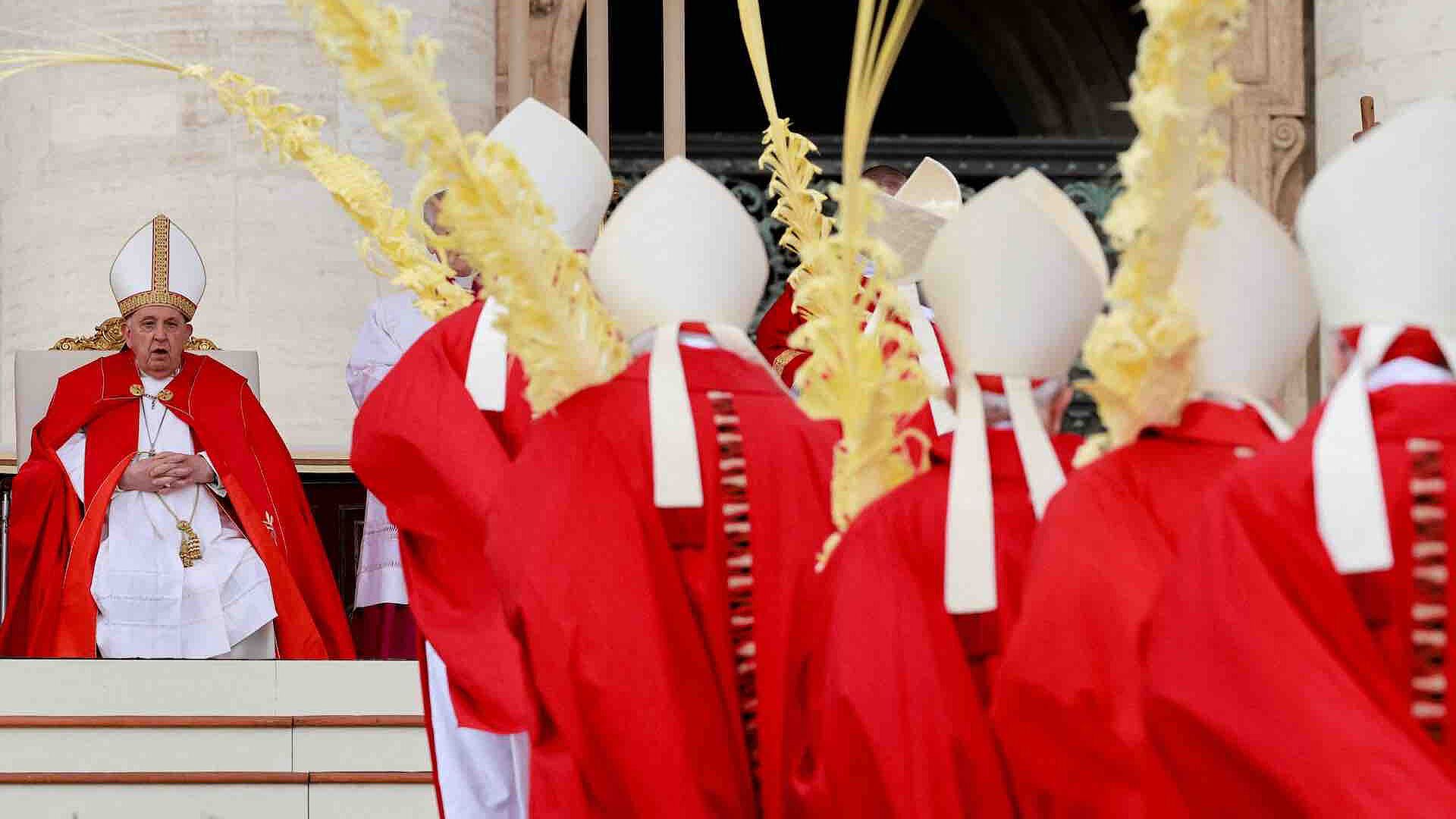 Foto: El Papa Francisco Sorprende al No Leer la Homilía en Misa de Domingo de Ramos