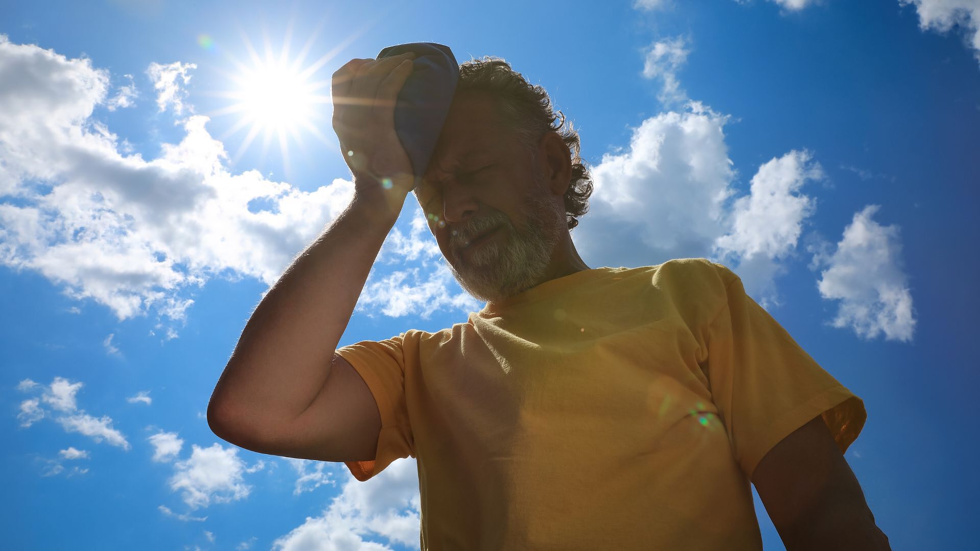 ¿Cómo Diferenciar un Golpe de Calor y Agotamiento por Calor?