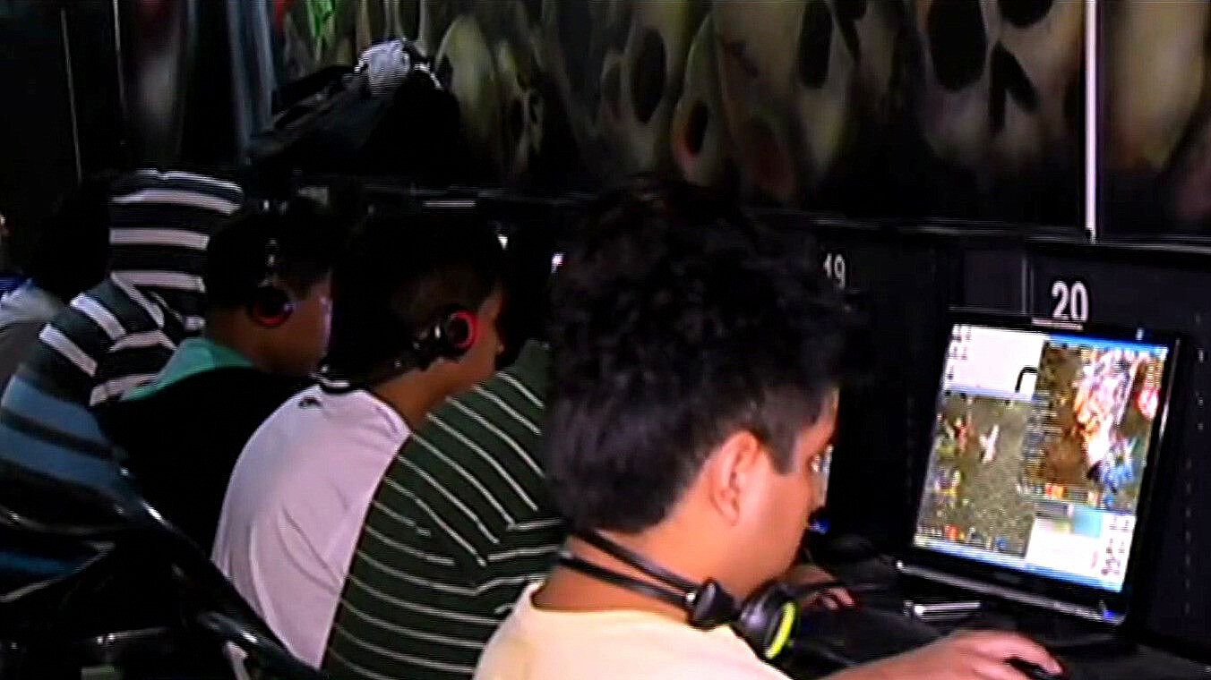 Tratantes Enganchan a Menores a Través de Videojuegos