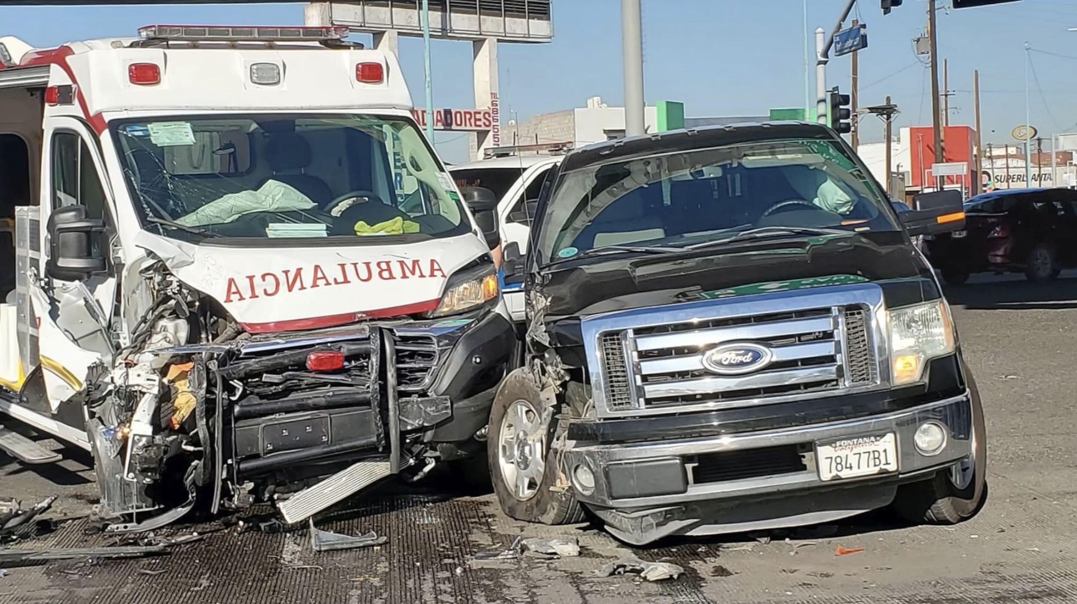 Paciente Resulta Lesionado Tras Choque de Ambulancia N+